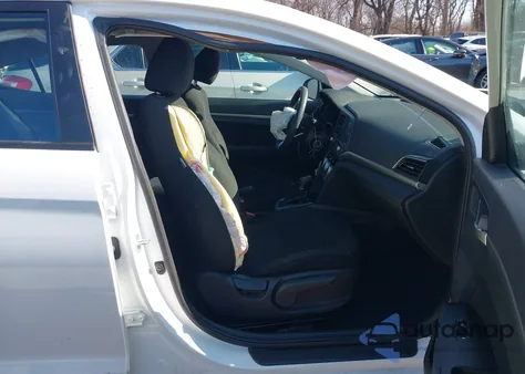 2019 Hyundai Elantra Se z USA, uszkodzony, nr VIN 5NPD74LF6KH473945